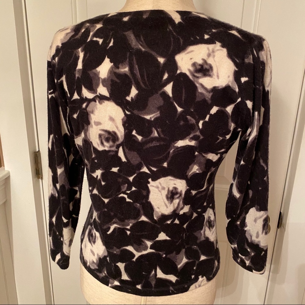 ANNE KLEIN SWEATER CARDIGAN BLACK WHITE CASHMERE FLORAL 3/4 SLEEVE Size XS - Picture 5 of 9